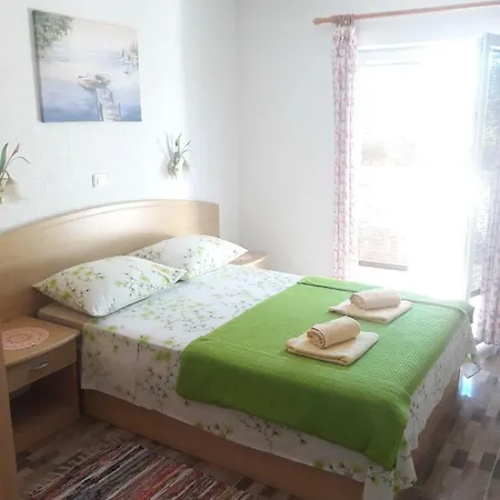 Miljenko - Matovica Apartman Kampor